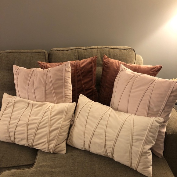 Other - Set of 6 Velvet Pillows